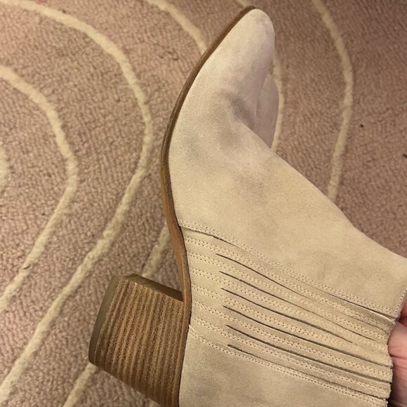 Vince Suede Chelsea Boots Size 10 - Picture 8 of 9
